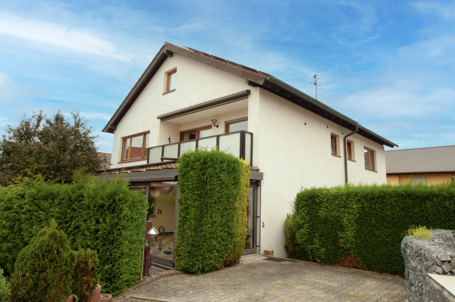 Energetisch saniertes Zweifamilienhaus